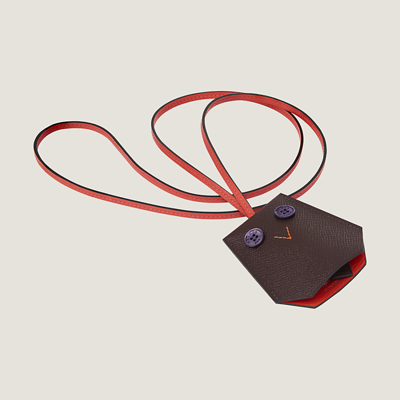 遊び心を添える魅力 HERMES hibouton clochette H キーホルダー H hibouton clochette key ring | Hermès USA